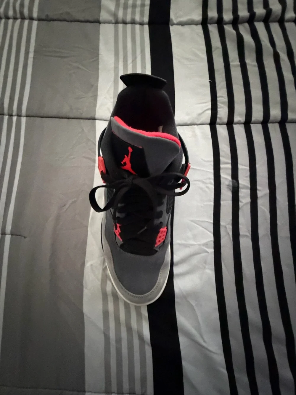 Men’s Jordan 4 Retro Infared, Size 10